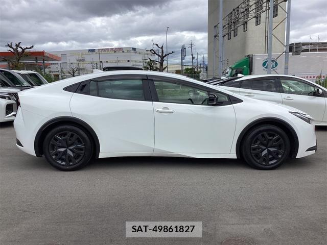 Toyota PRIUS 2023-05 8220156-6