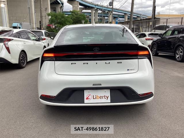 Toyota PRIUS 2023-05 8220156-9