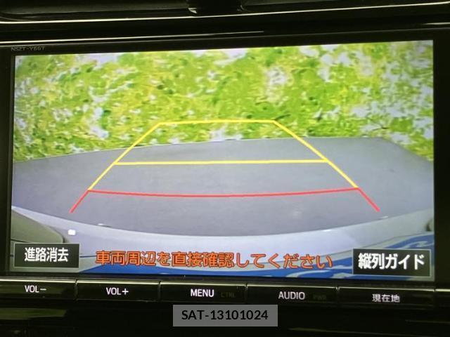 Toyota PRIUS 2018-04 8220181-12