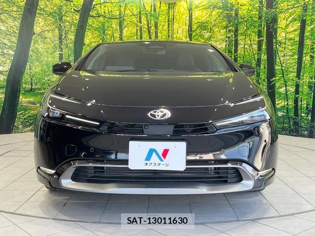 Toyota PRIUS 2023-11 8220222-13