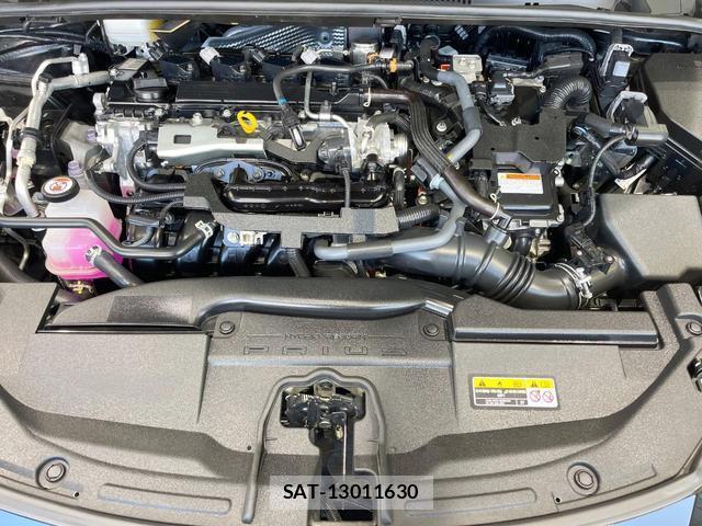 Toyota PRIUS 2023-11 8220222-17