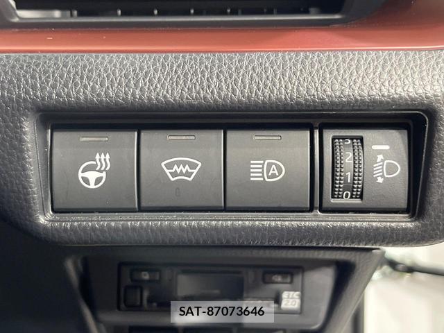Toyota PRIUS 2024-03 8220261-4