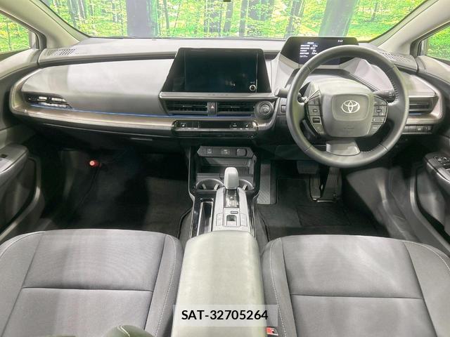 Toyota PRIUS 2023-10 8220278-1