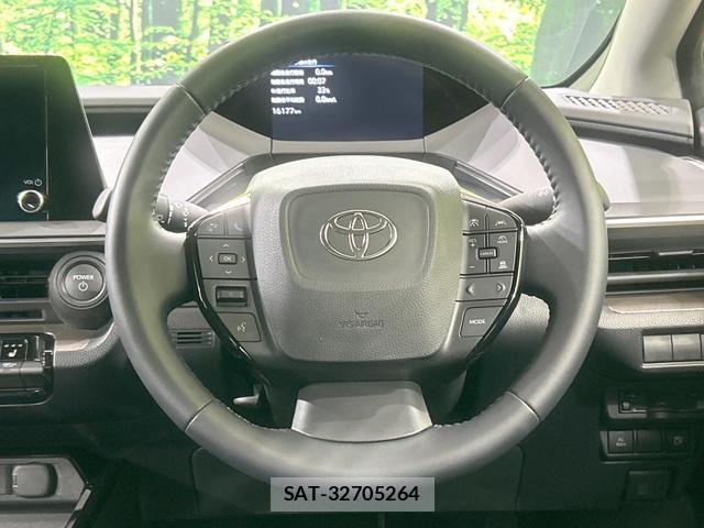 Toyota PRIUS 2023-10 8220278-10