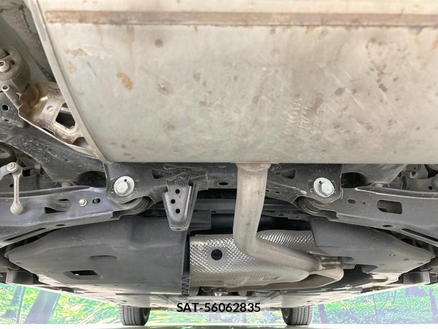 Toyota PRIUS 2019-09 8220287-18