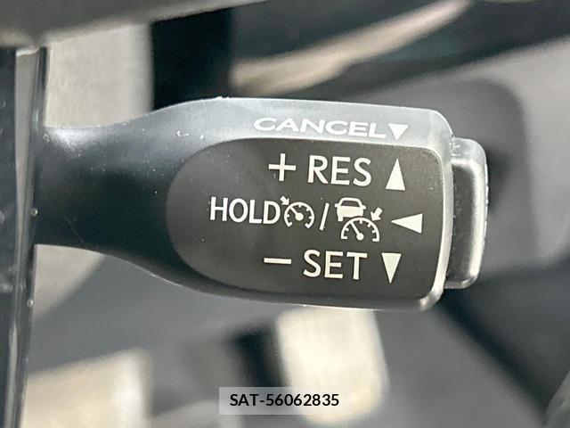Toyota PRIUS 2019-09 8220287-4