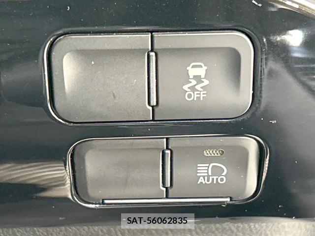 Toyota PRIUS 2019-09 8220287-5