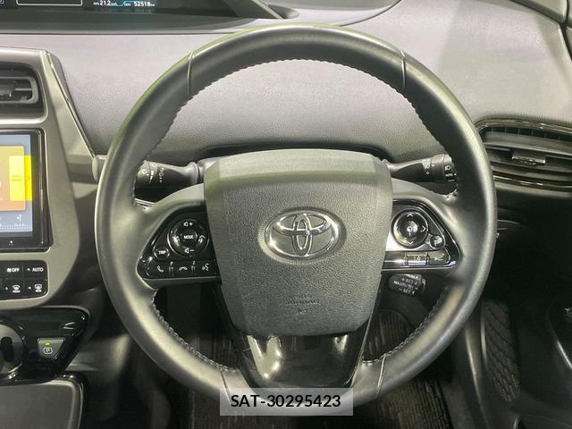 Toyota PRIUS 2022-03 8220414-10