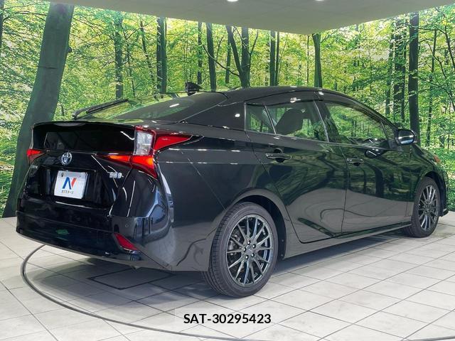Toyota PRIUS 2022-03 8220414-16
