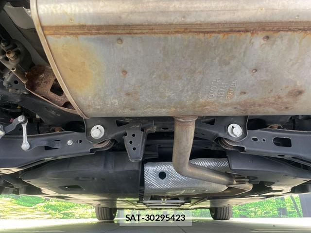 Toyota PRIUS 2022-03 8220414-18