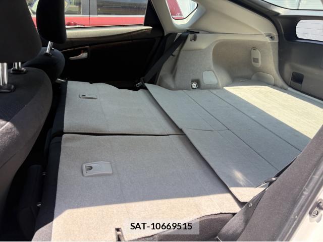 Toyota PRIUS 2015-06 8220430-13