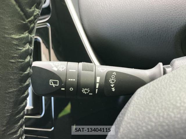 Toyota PRIUS 2016-05 8220472-16