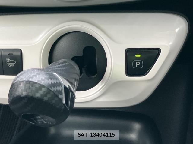 Toyota PRIUS 2016-05 8220472-17