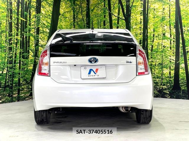 Toyota PRIUS 2015-03 8220532-14