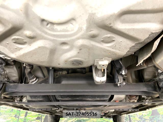 Toyota PRIUS 2015-03 8220532-18