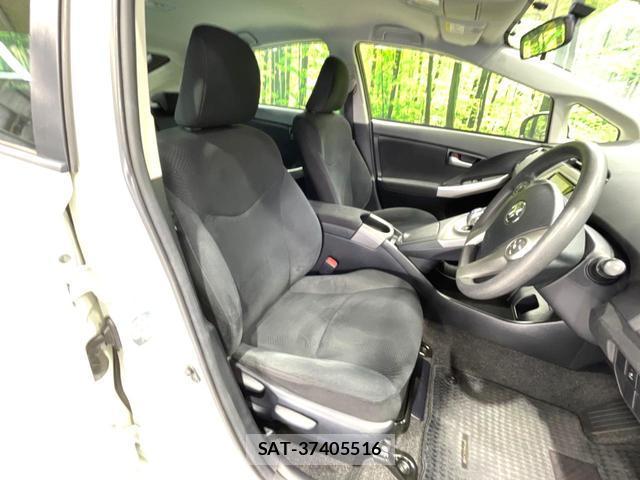 Toyota PRIUS 2015-03 8220532-7