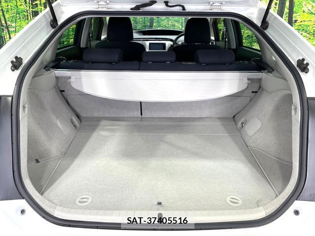 Toyota PRIUS 2015-03 8220532-9