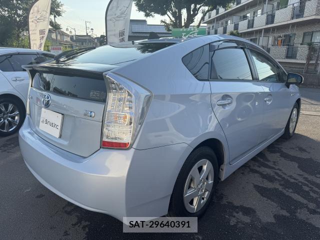 Toyota PRIUS 2010-06 8220614-13