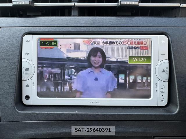 Toyota PRIUS 2010-06 8220614-17
