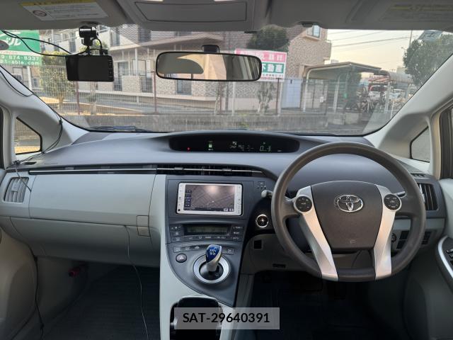 Toyota PRIUS 2010-06 8220614-2