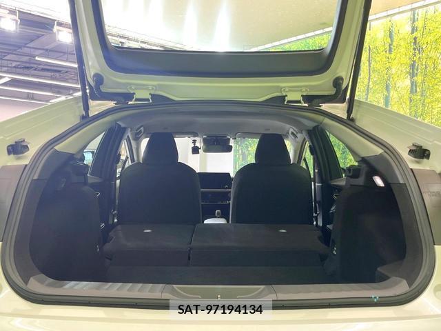 Toyota PRIUS 2024-11 8220967-10