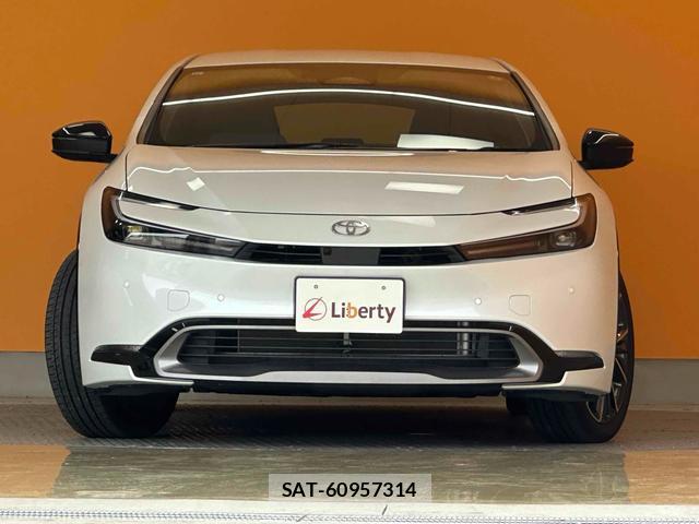Toyota PRIUS 2024-11 8221043-8