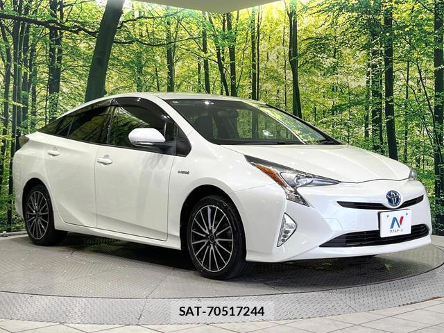 Toyota PRIUS 2018-06 8221092-15