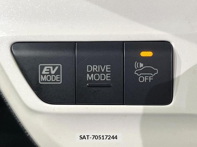 Toyota PRIUS 2018-06 8221092-2