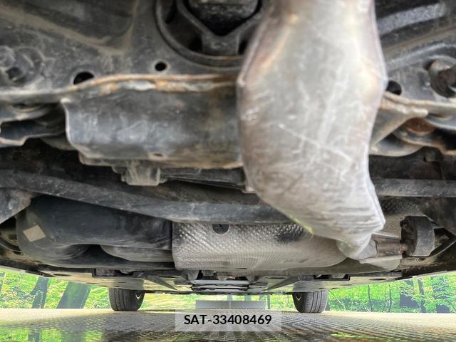 Toyota PRIUS 2016-06 8221096-18