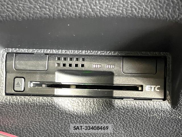 Toyota PRIUS 2016-06 8221096-6