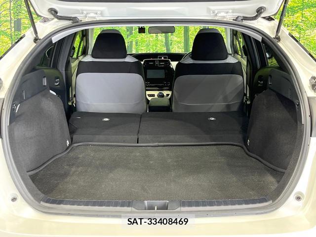 Toyota PRIUS 2016-06 8221096-9