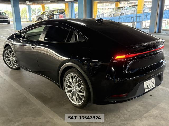Toyota PRIUS 2023-05 8221219-2