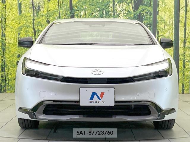 Toyota PRIUS 2023-06 8221228-13