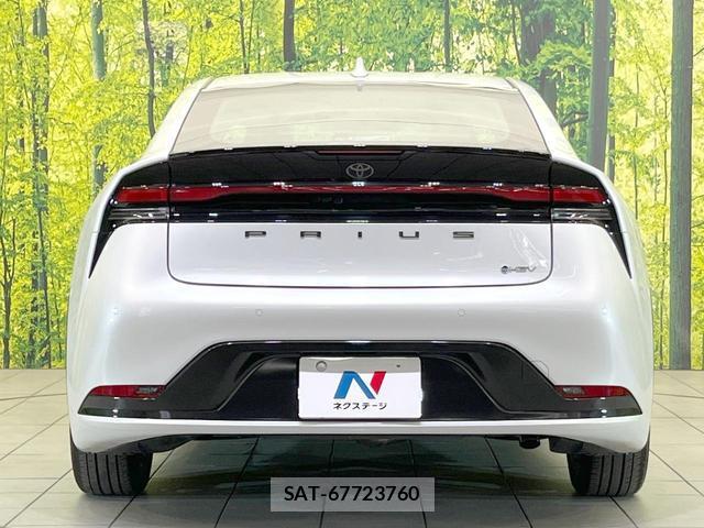 Toyota PRIUS 2023-06 8221228-14