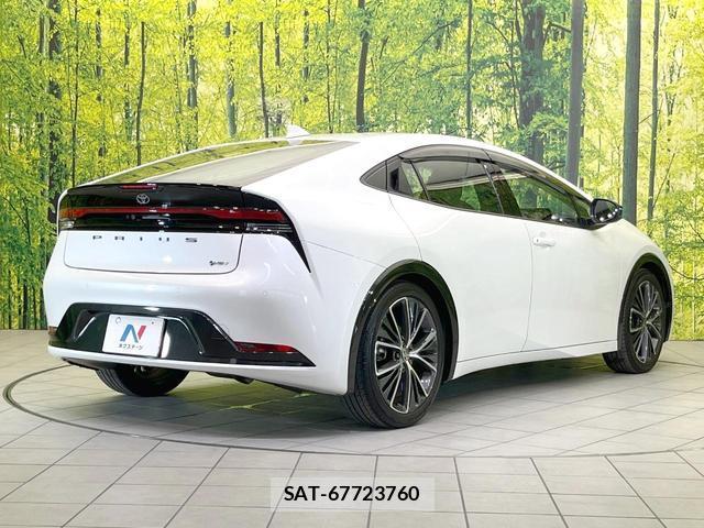 Toyota PRIUS 2023-06 8221228-16