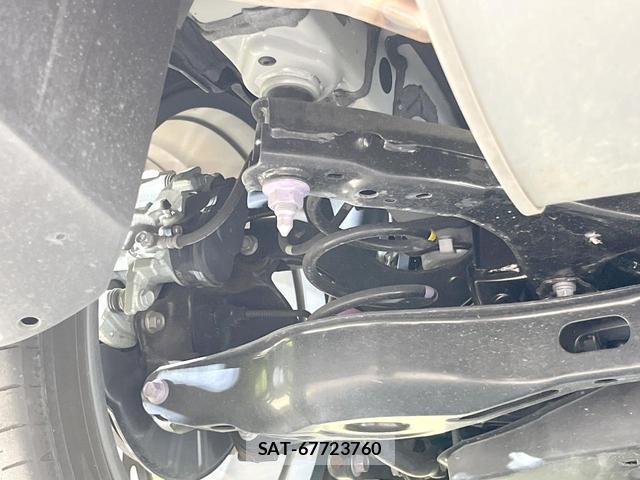 Toyota PRIUS 2023-06 8221228-19