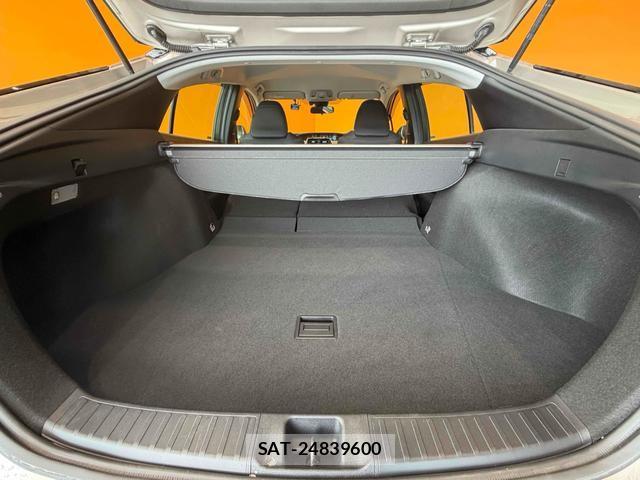 Toyota PRIUS 2019-08 8221301-12