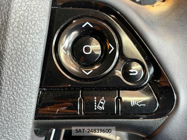 Toyota PRIUS 2019-08 8221301-19