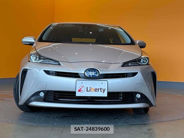 Toyota PRIUS 2019-08 8221301-4