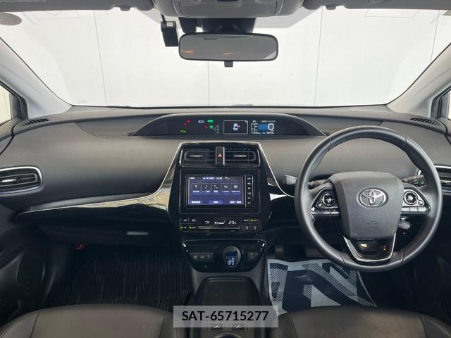 Toyota PRIUS 2020-03 8221349-1