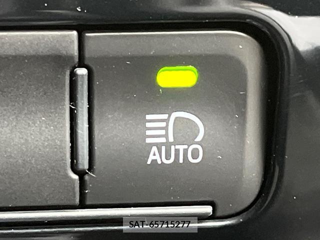 Toyota PRIUS 2020-03 8221349-6