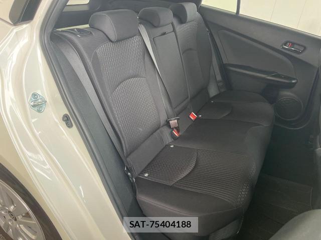 Toyota PRIUS 2016-05 8221350-10