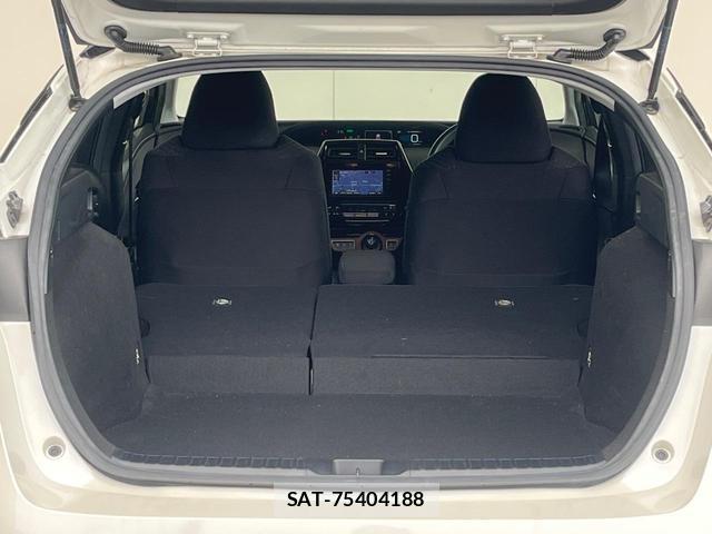 Toyota PRIUS 2016-05 8221350-11