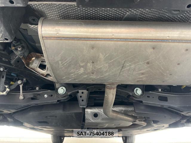 Toyota PRIUS 2016-05 8221350-19