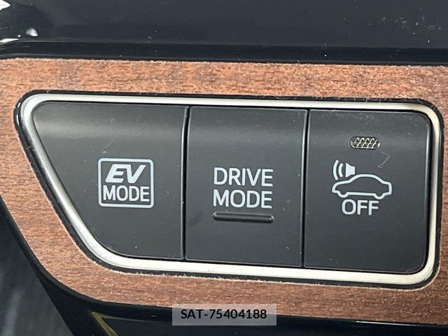 Toyota PRIUS 2016-05 8221350-5