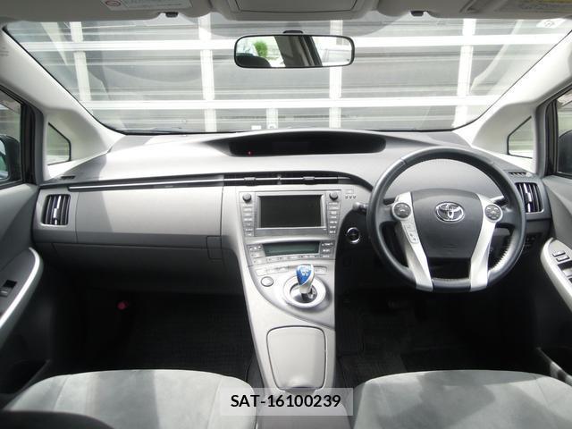 Toyota PRIUS 2009-06 8221735-14