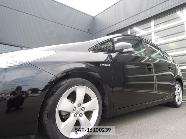 Toyota PRIUS 2009-06 8221735-6