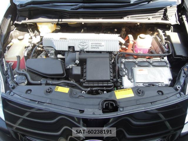 Toyota PRIUS 2010-04 8221736-16