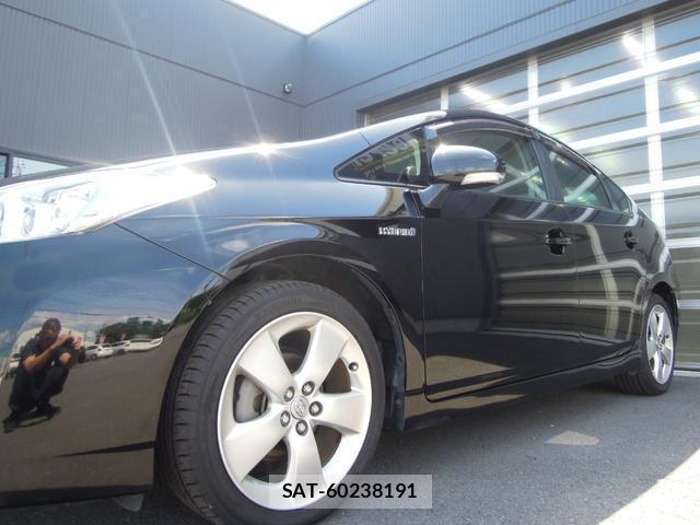 Toyota PRIUS 2010-04 8221736-6