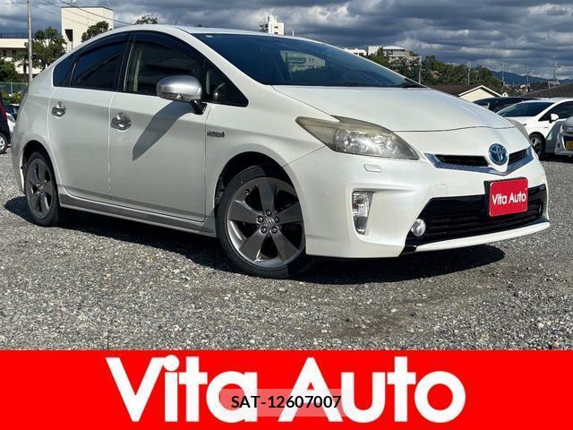 Toyota PRIUS 2012-12 8221882-0